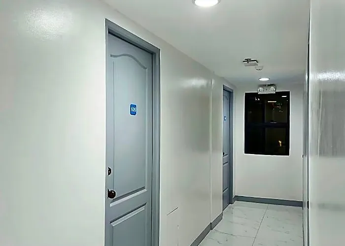 Airobedz Mckinley 2* Manila